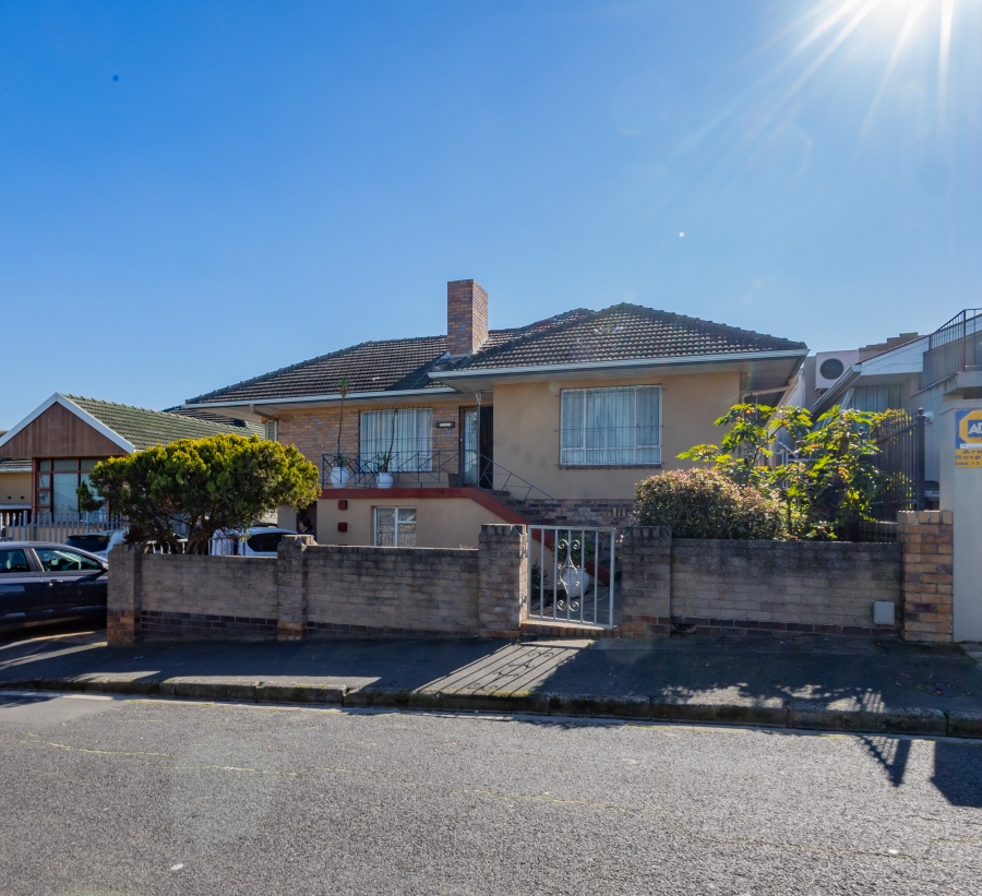 4 Bedroom Property for Sale in Avondale Western Cape